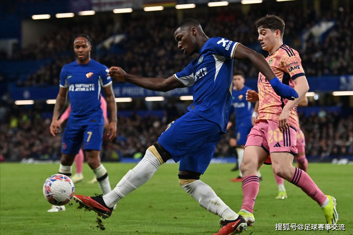  冲刺阶段欧联焦点战，纽卡斯尔门线救险，更衣室稳定，细节决定成败